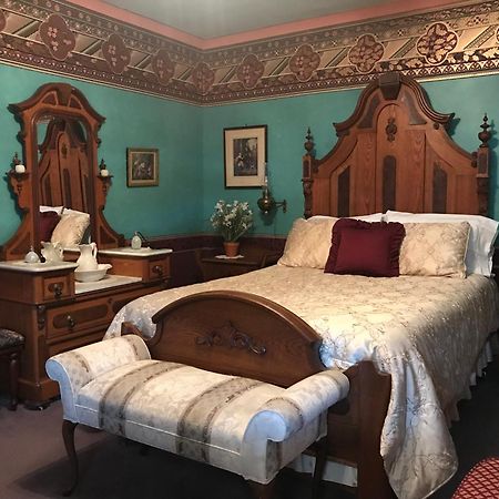 Grand Victorian B&B Inn Bellaire Habitación foto