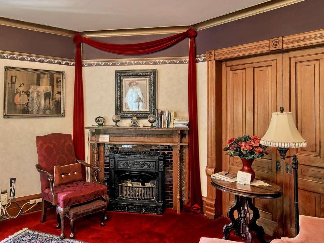 Grand Victorian B&B Inn Bellaire Habitación foto