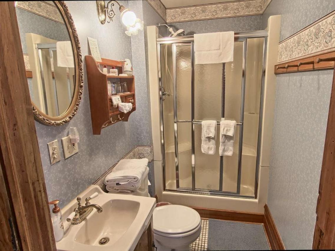 Grand Victorian B&B Inn Bellaire Habitación foto